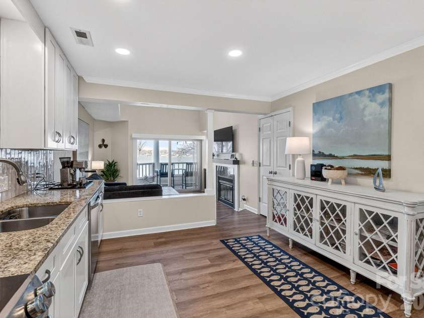 345 Northwest Drive, Davidson, NC 28036.  MLS# CAR4351722, YatesRealty ID 5015. 