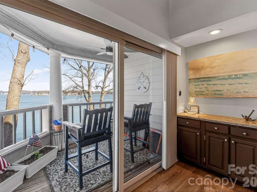 345 Northwest Drive, Davidson, NC 28036.  MLS# CAR4351722, YatesRealty ID 5015. 