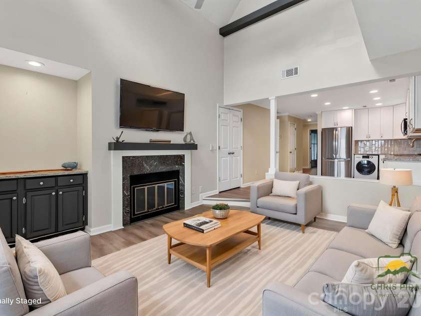 345 Northwest Drive, Davidson, NC 28036.  MLS# CAR4351722, YatesRealty ID 5015. 