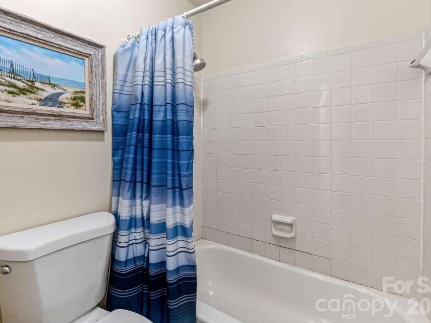 345 Northwest Drive, Davidson, NC 28036.  MLS# CAR4351722, YatesRealty ID 5015. 