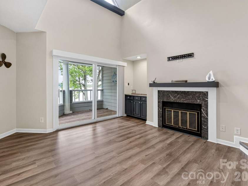 345 Northwest Drive, Davidson, NC 28036.  MLS# CAR4351722, YatesRealty ID 5015. 