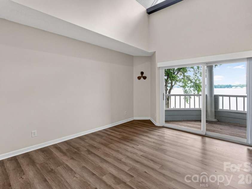 345 Northwest Drive, Davidson, NC 28036.  MLS# CAR4351722, YatesRealty ID 5015. 