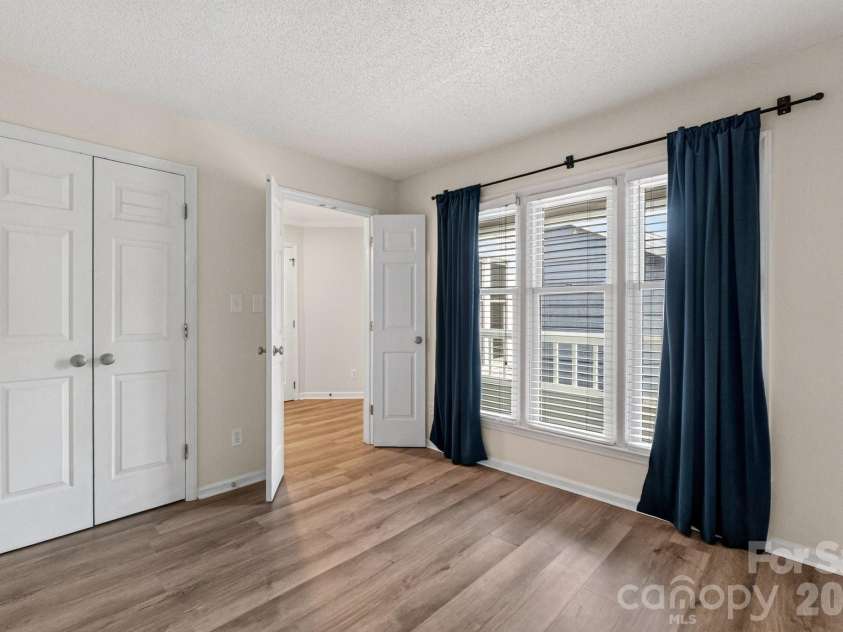 345 Northwest Drive, Davidson, NC 28036.  MLS# CAR4351722, YatesRealty ID 5015. 