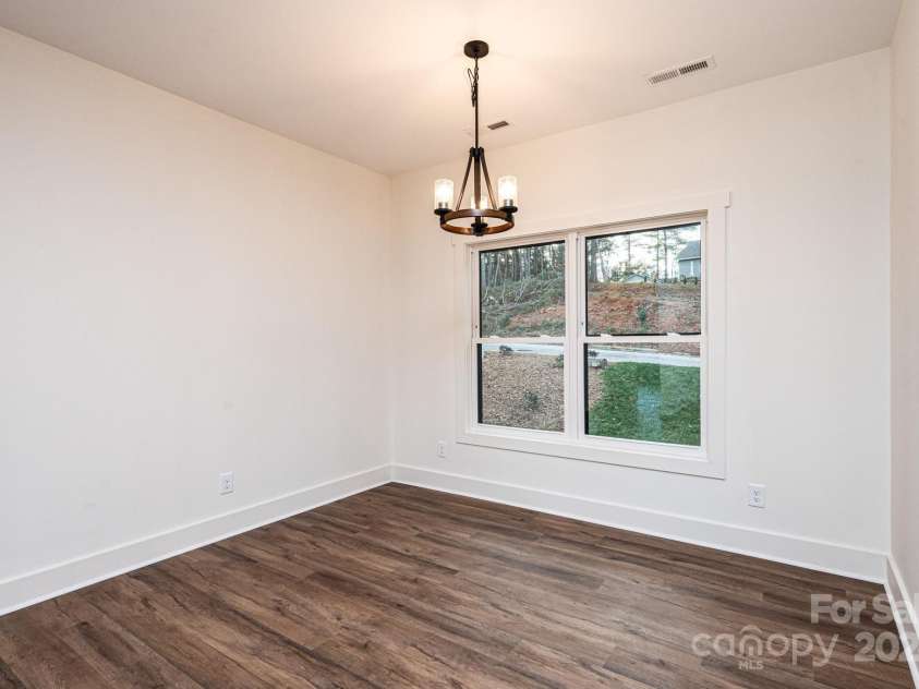 520 Park Way, Lenoir, NC 28645.  MLS# CAR4201888, YatesRealty ID 5015. 