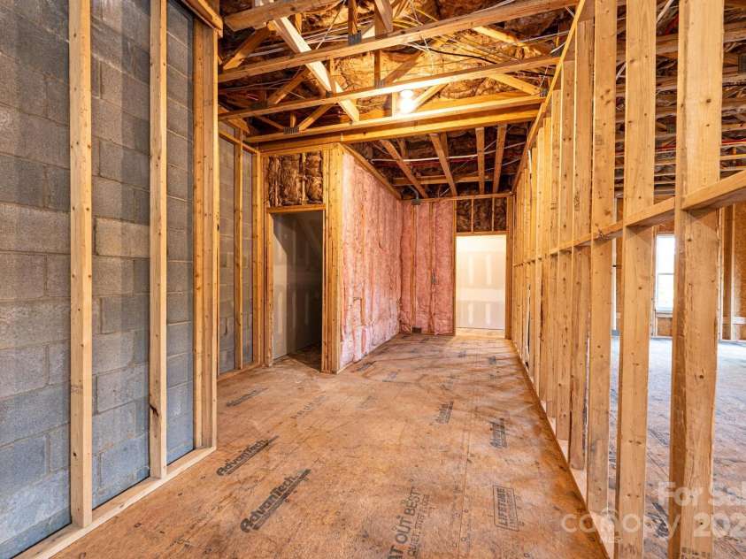 520 Park Way, Lenoir, NC 28645.  MLS# CAR4201888, YatesRealty ID 5015. 