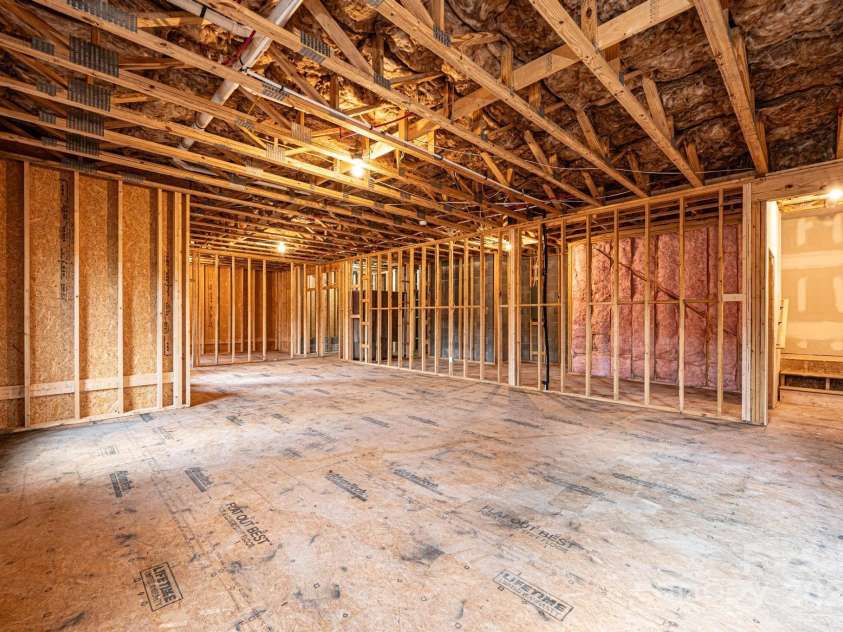 520 Park Way, Lenoir, NC 28645.  MLS# CAR4201888, YatesRealty ID 5015. 