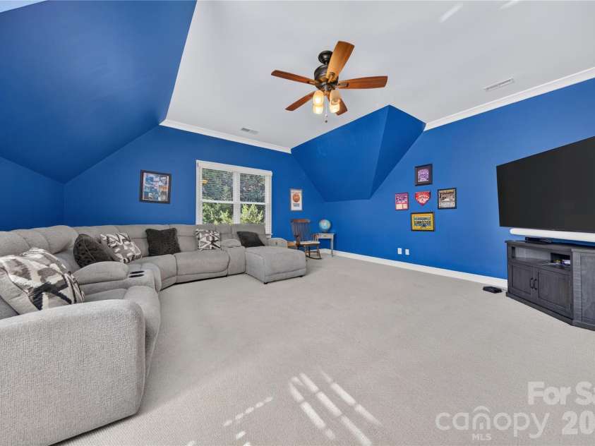 9605 White Hemlock Lane, Charlotte, NC 28270.  MLS# CAR4422399, YatesRealty ID 50151. Bonus Room
