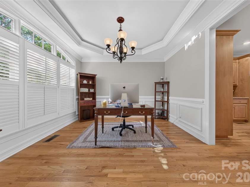 9605 White Hemlock Lane, Charlotte, NC 28270.  MLS# CAR4422399, YatesRealty ID 50151. Flexible Formal Dining Room