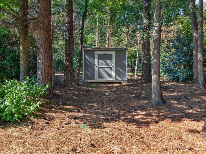 9605 White Hemlock Lane, Charlotte, NC 28270.  MLS# CAR4422399, YatesRealty ID 50151. Shed