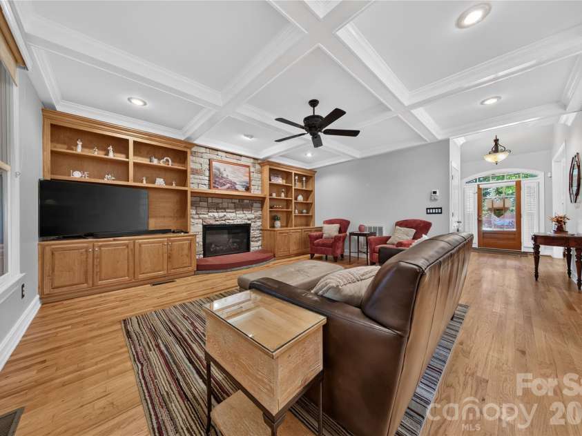 9605 White Hemlock Lane, Charlotte, NC 28270.  MLS# CAR4422399, YatesRealty ID 50151. Stacked Stone Fireplace