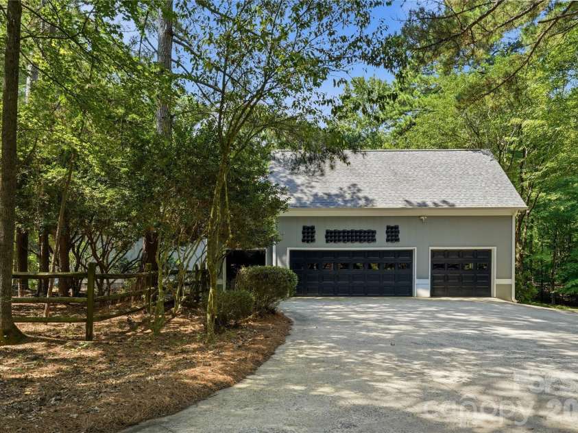 1 Brigadoon Lane, Waxhaw, NC 28173.  MLS# CAR4422417, YatesRealty ID 50154. 