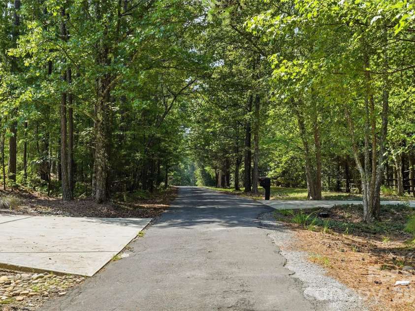 1 Brigadoon Lane, Waxhaw, NC 28173.  MLS# CAR4422417, YatesRealty ID 50154. 