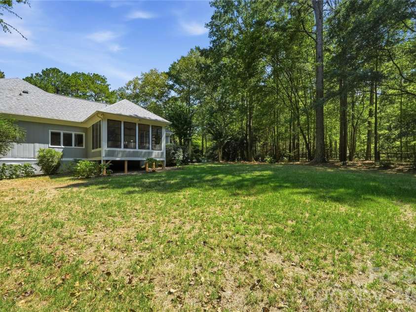 1 Brigadoon Lane, Waxhaw, NC 28173.  MLS# CAR4422417, YatesRealty ID 50154. 
