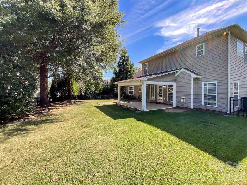 1112 Tranquil Falls Lane, Matthews, NC 28104.  MLS# CAR4422418, YatesRealty ID 50155. 