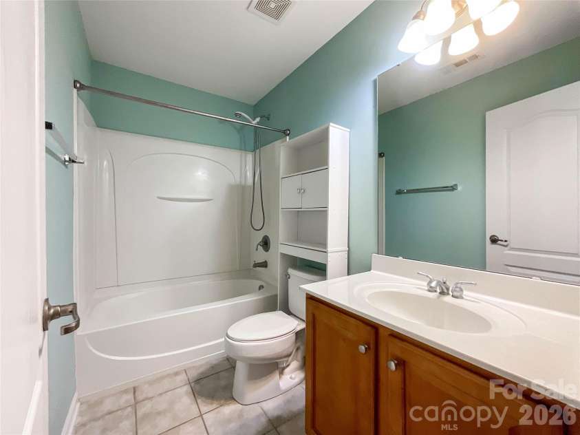1112 Tranquil Falls Lane, Matthews, NC 28104.  MLS# CAR4422418, YatesRealty ID 50155. Full bathroom Upstairs