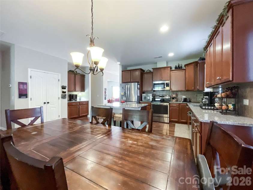 2005 Yellow Daisy Drive, Matthews, NC 28104.  MLS# CAR4422414, YatesRealty ID 50156. 