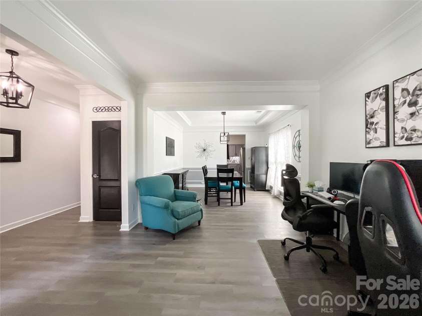 6019 Grassy Knoll Circle, Matthews, NC 28104.  MLS# CAR4422466, YatesRealty ID 50157. 