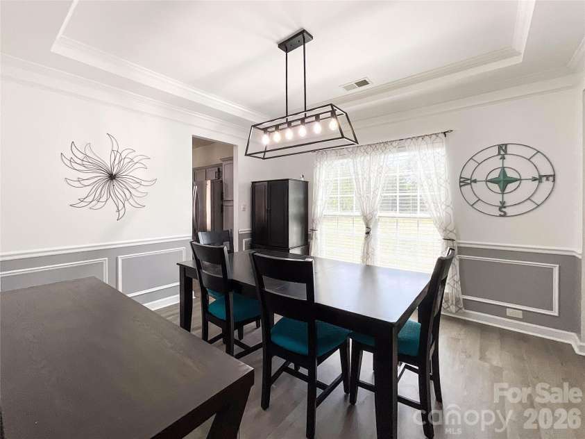 6019 Grassy Knoll Circle, Matthews, NC 28104.  MLS# CAR4422466, YatesRealty ID 50157. 