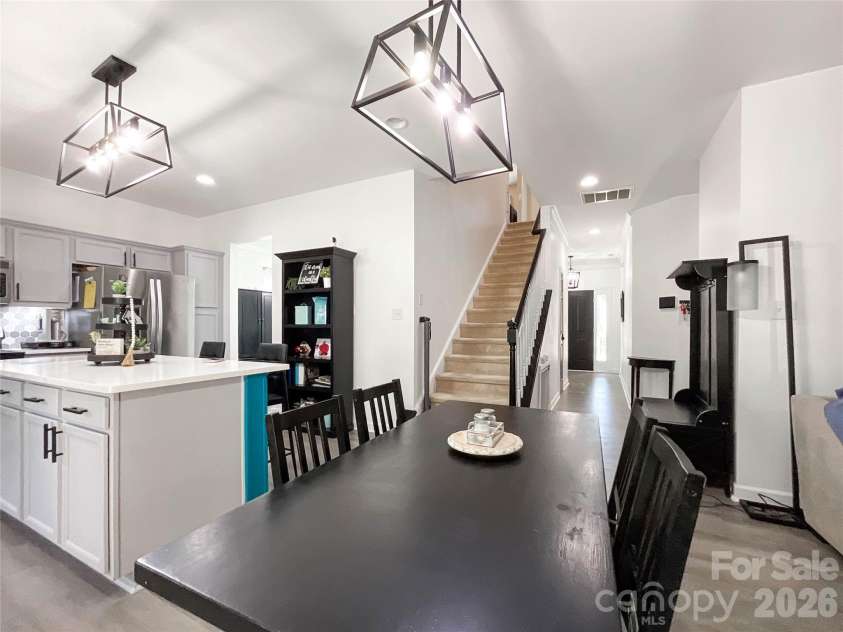 6019 Grassy Knoll Circle, Matthews, NC 28104.  MLS# CAR4422466, YatesRealty ID 50157. 