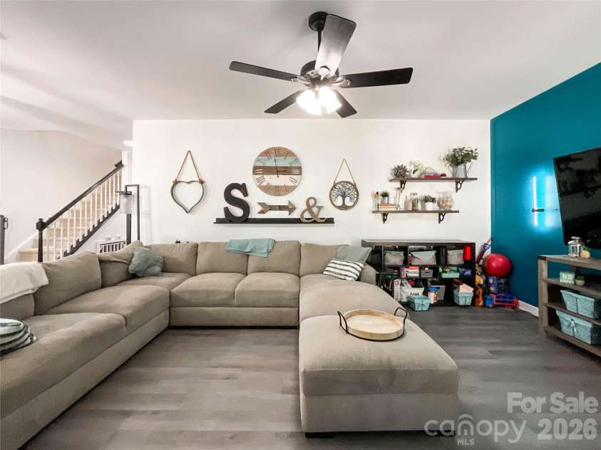 6019 Grassy Knoll Circle, Matthews, NC 28104.  MLS# CAR4422466, YatesRealty ID 50157. 