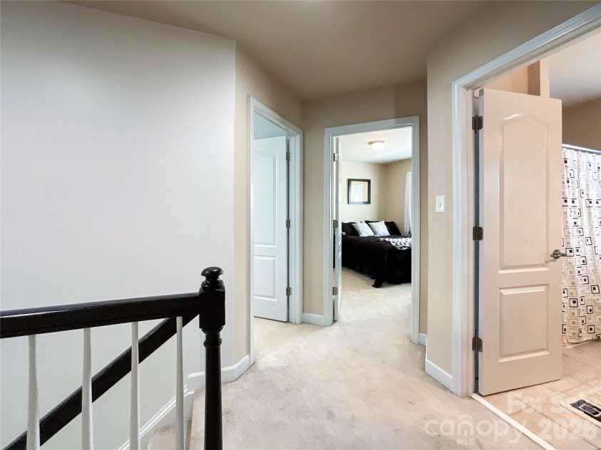 6019 Grassy Knoll Circle, Matthews, NC 28104.  MLS# CAR4422466, YatesRealty ID 50157. 