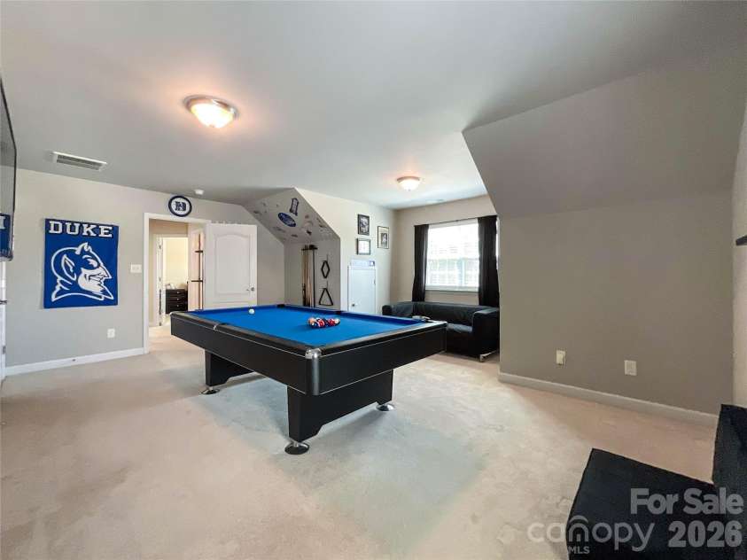 6019 Grassy Knoll Circle, Matthews, NC 28104.  MLS# CAR4422466, YatesRealty ID 50157. 