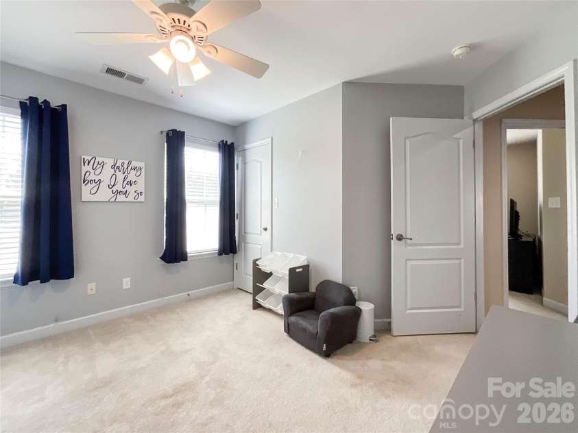 6019 Grassy Knoll Circle, Matthews, NC 28104.  MLS# CAR4422466, YatesRealty ID 50157. 