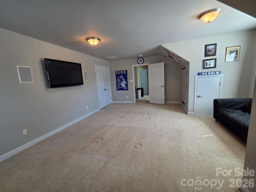6019 Grassy Knoll Circle, Matthews, NC 28104.  MLS# CAR4422466, YatesRealty ID 50157. Bonus
