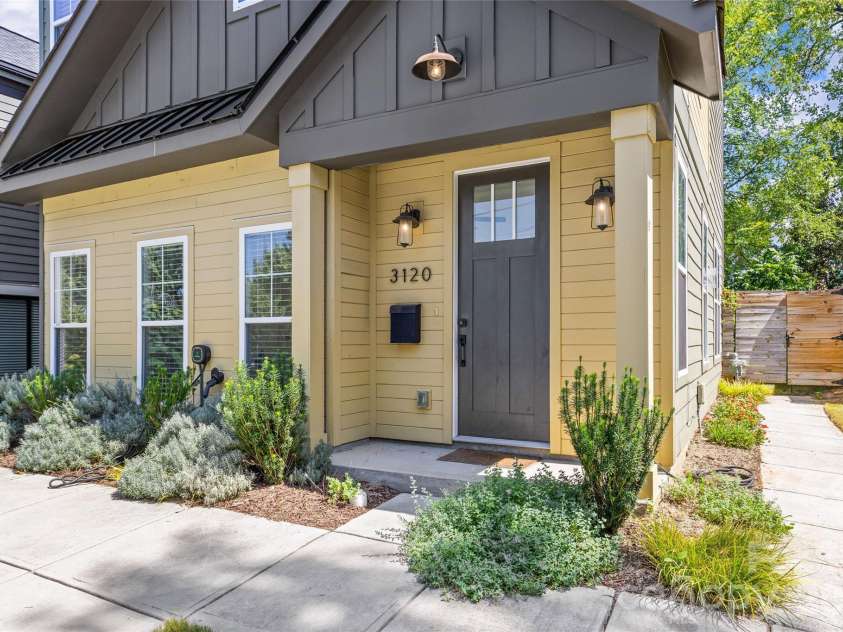 3120 Clemson Avenue, Charlotte, NC 28205.  MLS# CAR4422363, YatesRealty ID 50158. 