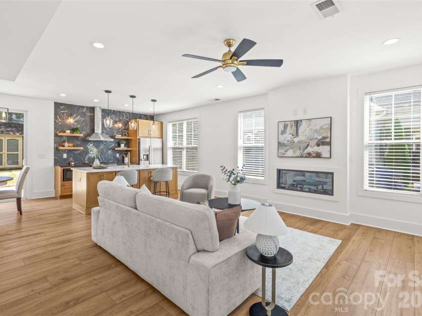 3120 Clemson Avenue, Charlotte, NC 28205.  MLS# CAR4422363, YatesRealty ID 50158. 