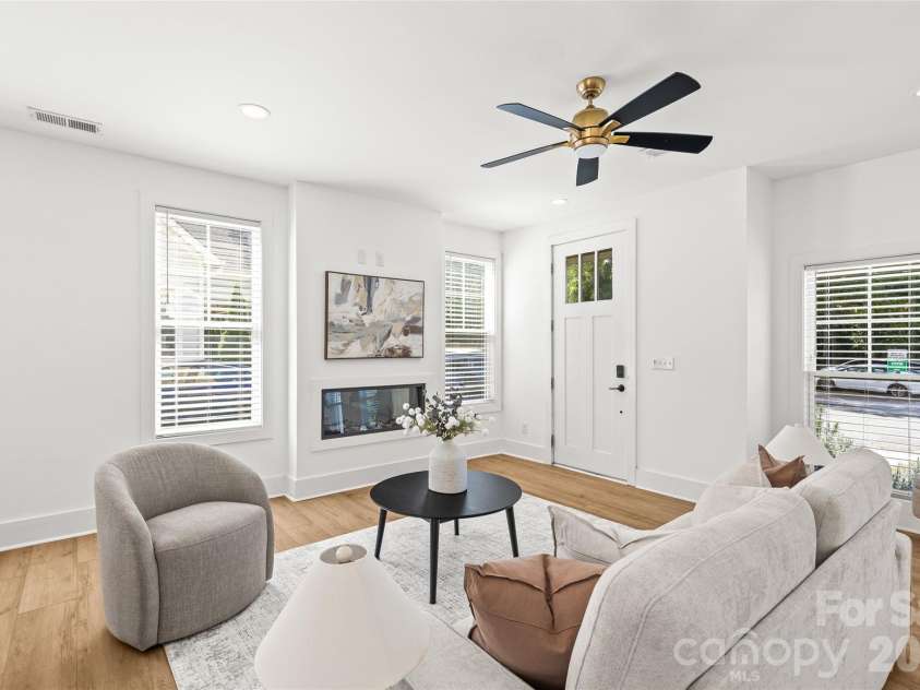3120 Clemson Avenue, Charlotte, NC 28205.  MLS# CAR4422363, YatesRealty ID 50158. 