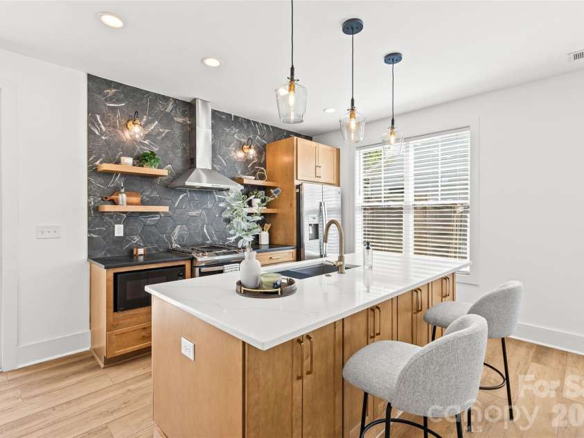 3120 Clemson Avenue, Charlotte, NC 28205.  MLS# CAR4422363, YatesRealty ID 50158. 