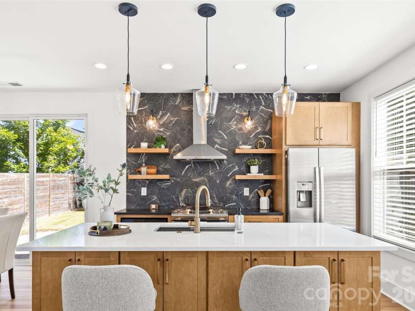 3120 Clemson Avenue, Charlotte, NC 28205.  MLS# CAR4422363, YatesRealty ID 50158. 