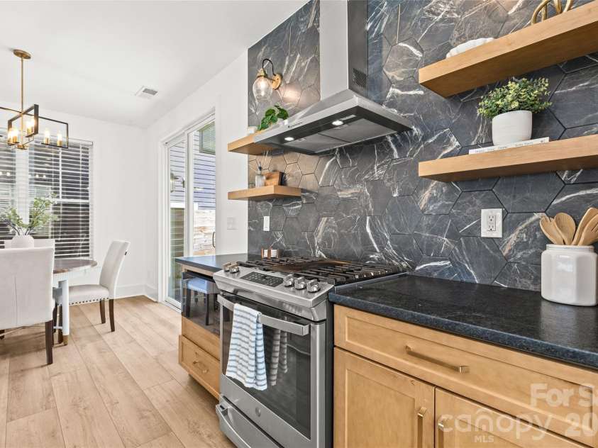 3120 Clemson Avenue, Charlotte, NC 28205.  MLS# CAR4422363, YatesRealty ID 50158. 