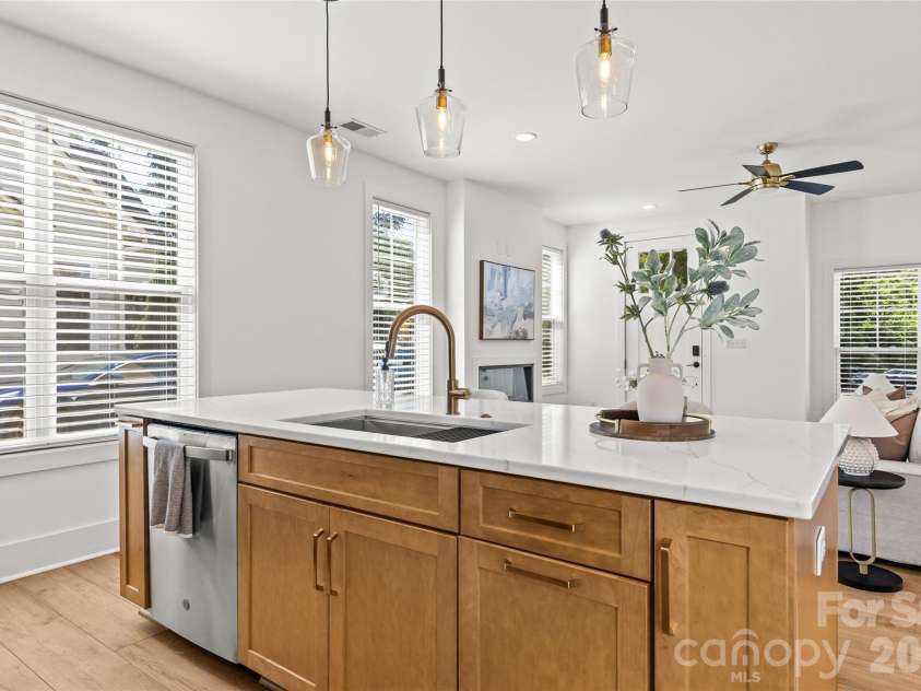 3120 Clemson Avenue, Charlotte, NC 28205.  MLS# CAR4422363, YatesRealty ID 50158. 