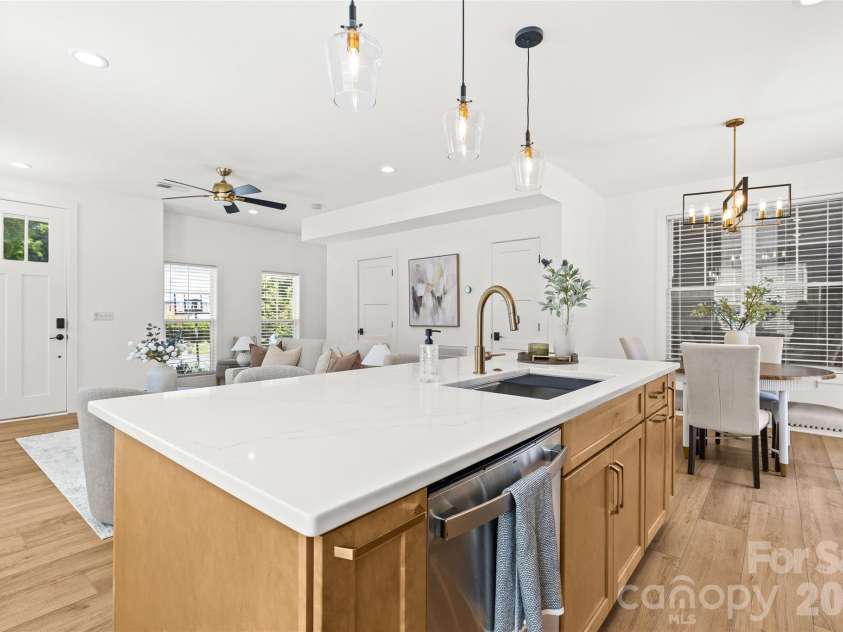 3120 Clemson Avenue, Charlotte, NC 28205.  MLS# CAR4422363, YatesRealty ID 50158. 