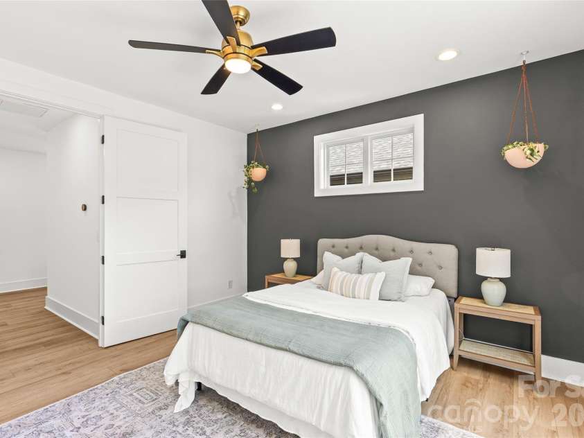 3120 Clemson Avenue, Charlotte, NC 28205.  MLS# CAR4422363, YatesRealty ID 50158. 