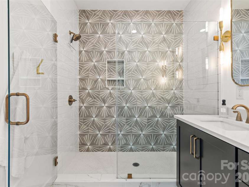 3120 Clemson Avenue, Charlotte, NC 28205.  MLS# CAR4422363, YatesRealty ID 50158. 
