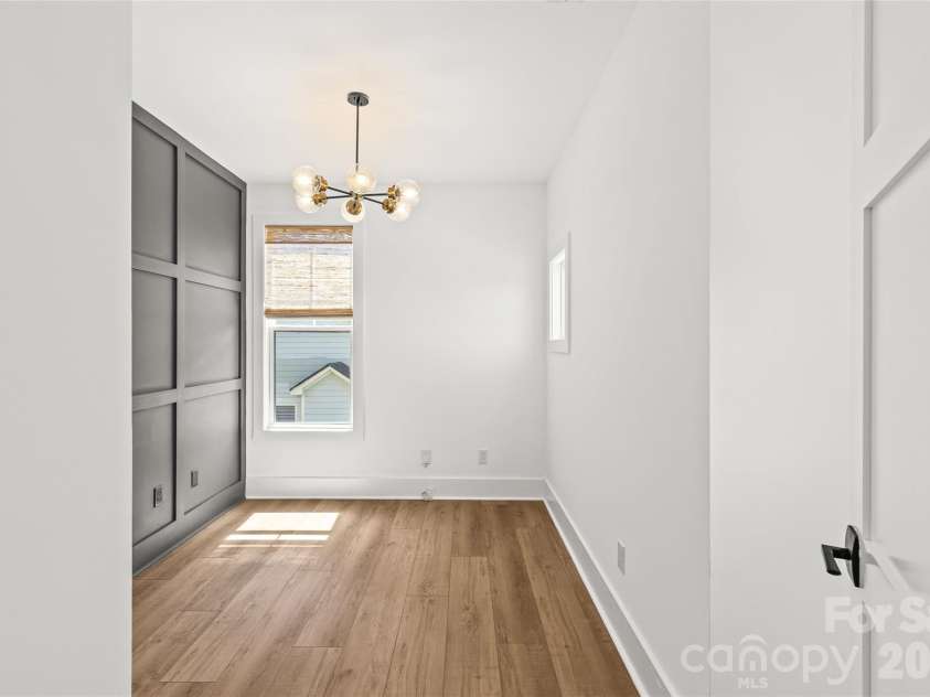 3120 Clemson Avenue, Charlotte, NC 28205.  MLS# CAR4422363, YatesRealty ID 50158. 