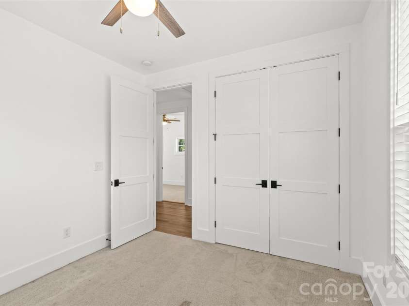 3120 Clemson Avenue, Charlotte, NC 28205.  MLS# CAR4422363, YatesRealty ID 50158. 