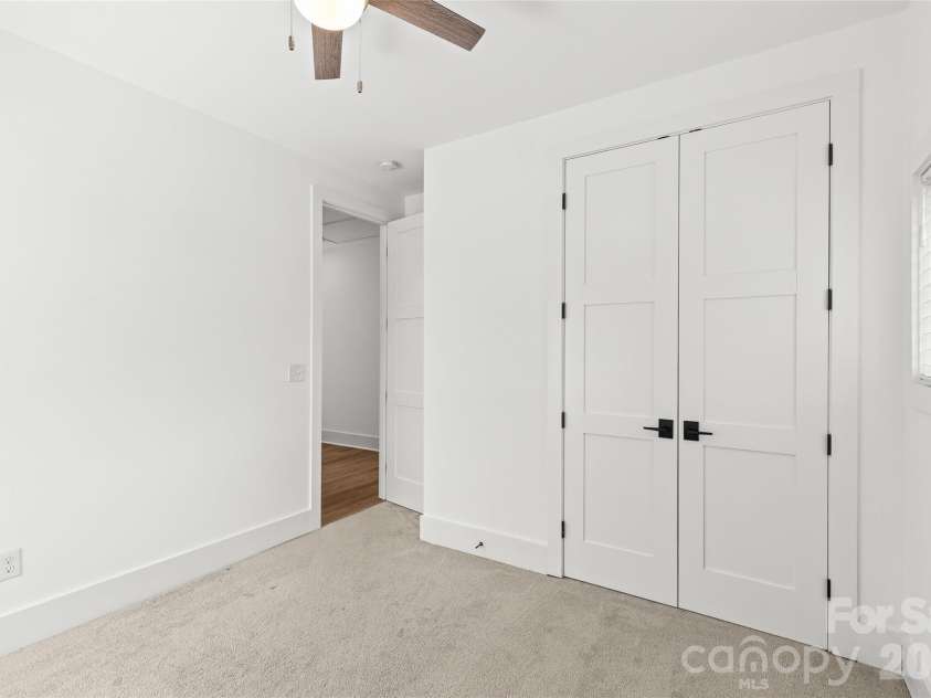 3120 Clemson Avenue, Charlotte, NC 28205.  MLS# CAR4422363, YatesRealty ID 50158. 