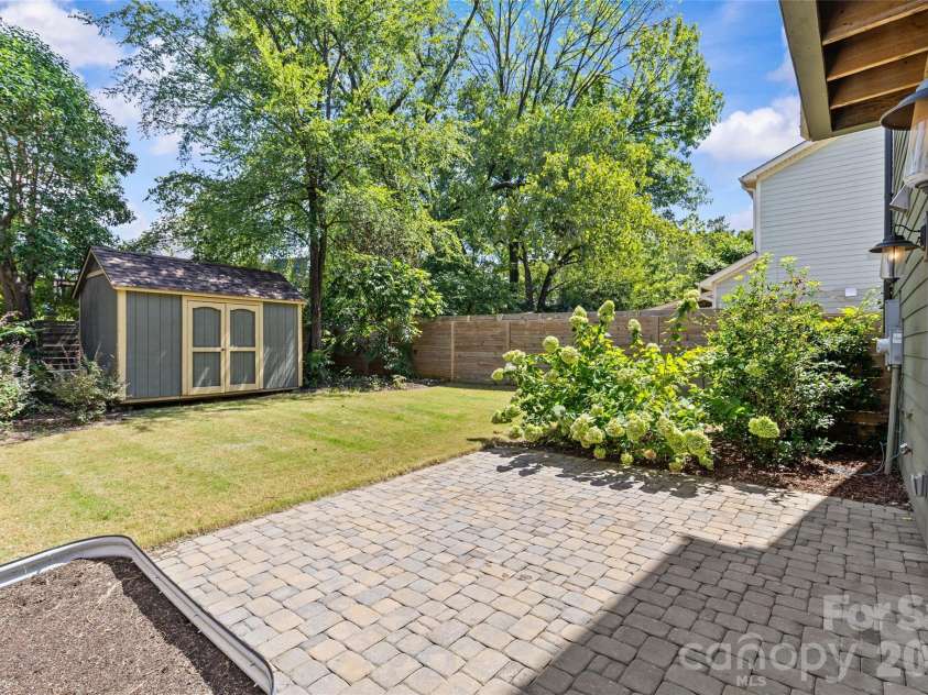 3120 Clemson Avenue, Charlotte, NC 28205.  MLS# CAR4422363, YatesRealty ID 50158. 