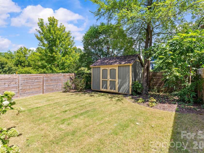 3120 Clemson Avenue, Charlotte, NC 28205.  MLS# CAR4422363, YatesRealty ID 50158. 