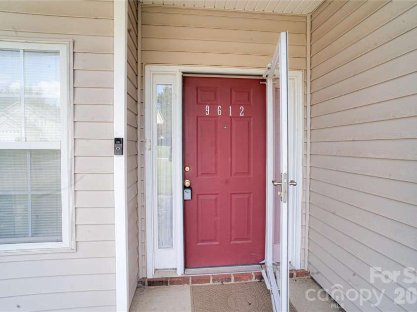 9612 Veronica Drive, Charlotte, NC 28215.  MLS# CAR4422577, YatesRealty ID 50159. Exterior Front Entrance