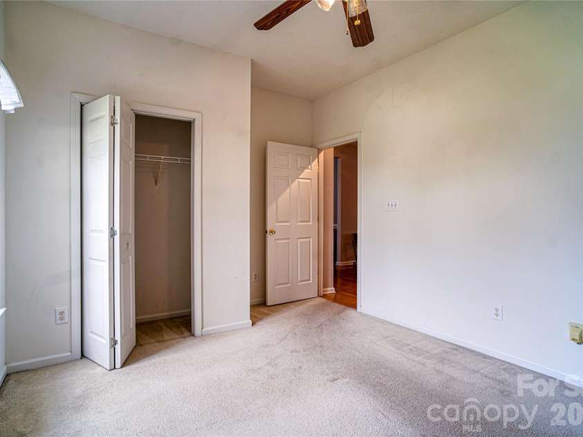 9612 Veronica Drive, Charlotte, NC 28215.  MLS# CAR4422577, YatesRealty ID 50159. Guest Bedroom 1