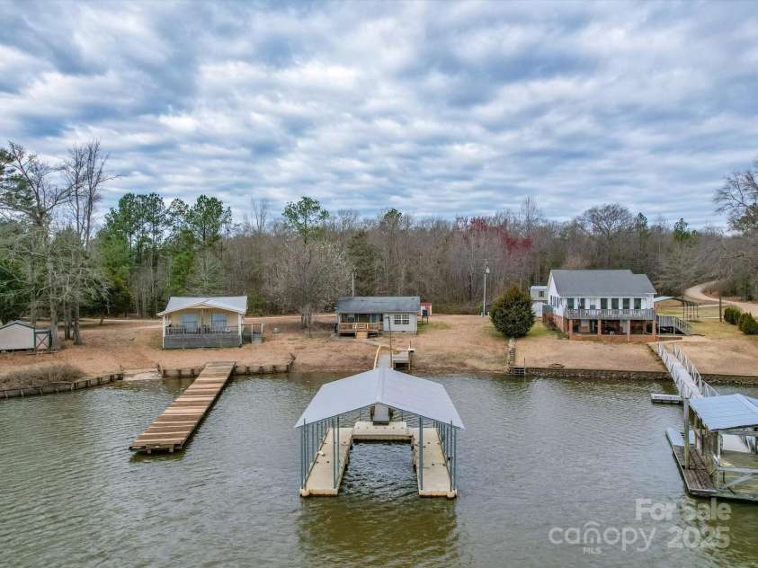 2460 Cottage Lane, Liberty Hill, SC 29074.  MLS# CAR4231596, YatesRealty ID 5016. 