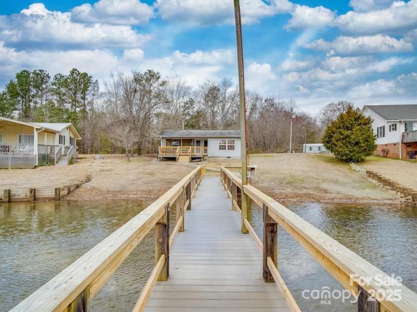 2460 Cottage Lane, Liberty Hill, SC 29074.  MLS# CAR4300988, YatesRealty ID 5016. 