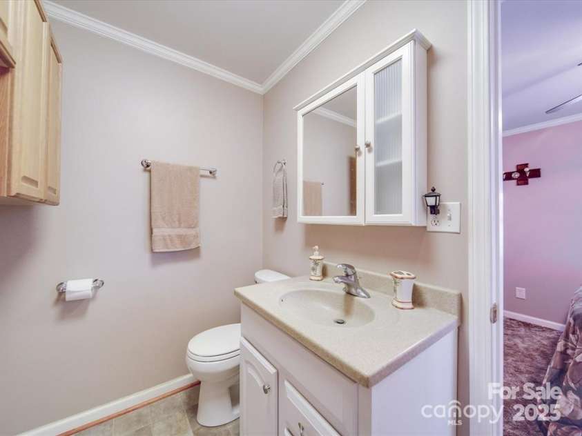 2460 Cottage Lane, Liberty Hill, SC 29074.  MLS# CAR4300988, YatesRealty ID 5016. 