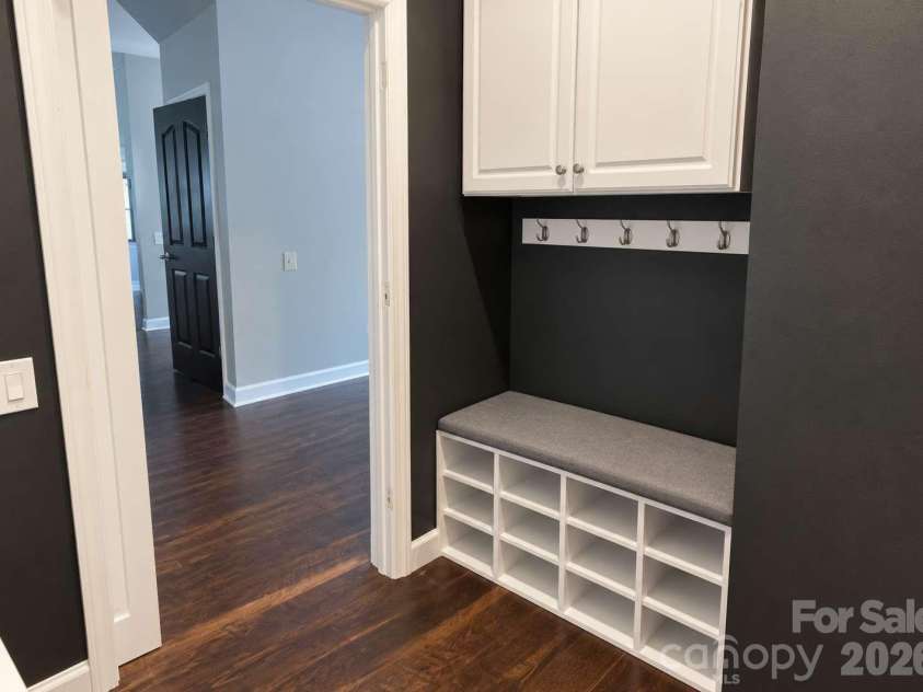 12512 Cliffcreek Drive, Huntersville, NC 28078.  MLS# CAR4422113, YatesRealty ID 50161. 