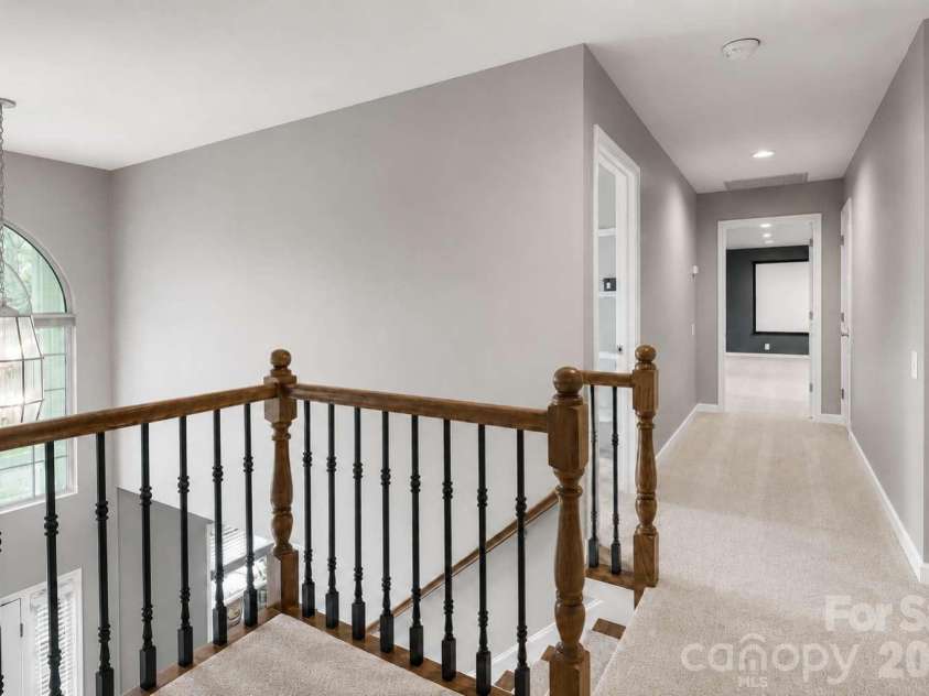 12512 Cliffcreek Drive, Huntersville, NC 28078.  MLS# CAR4422113, YatesRealty ID 50161. 